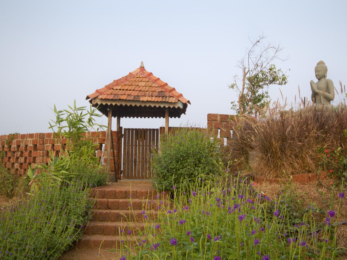 Saffronstays Villa 270, Dāpoli Exterior foto
